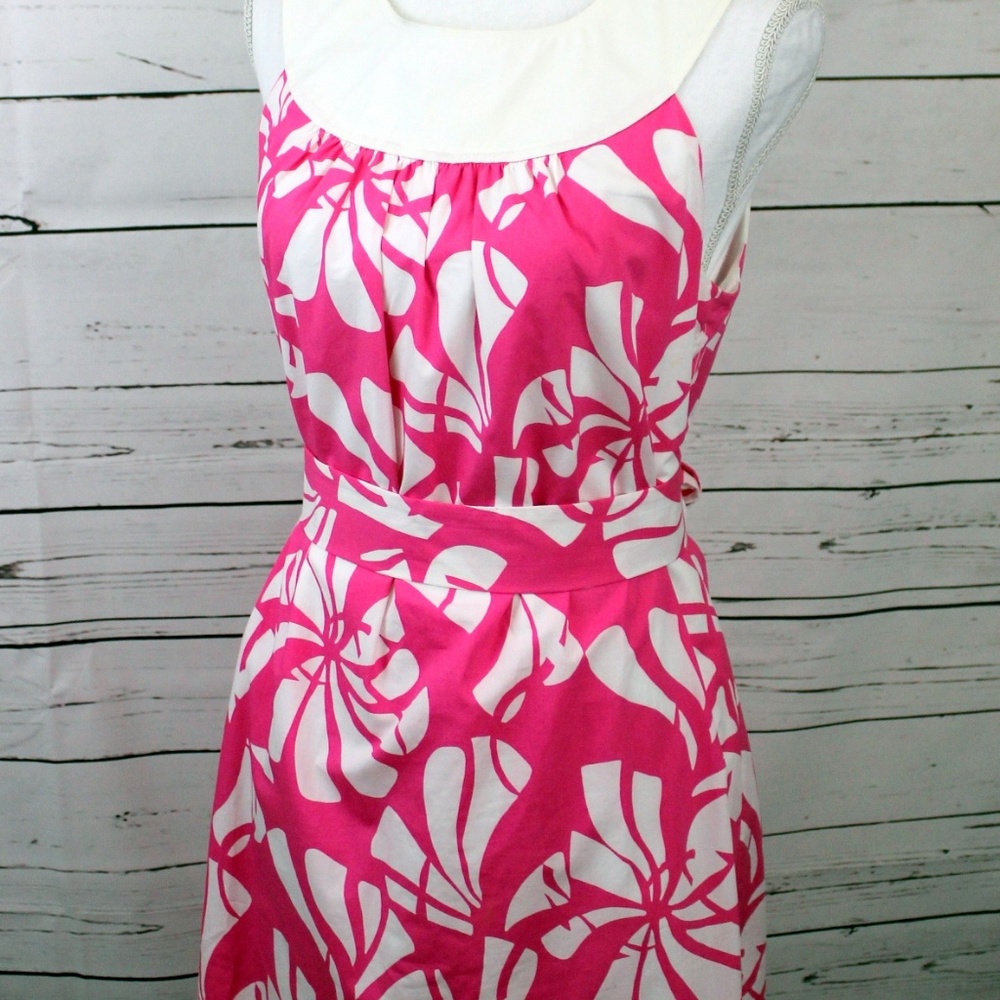 SOLD Lilly Pulitzer Floral Shift Keyhole Dress - Picture 5 of 8